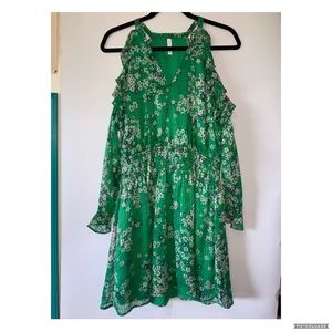 Green long sleeve floral dress